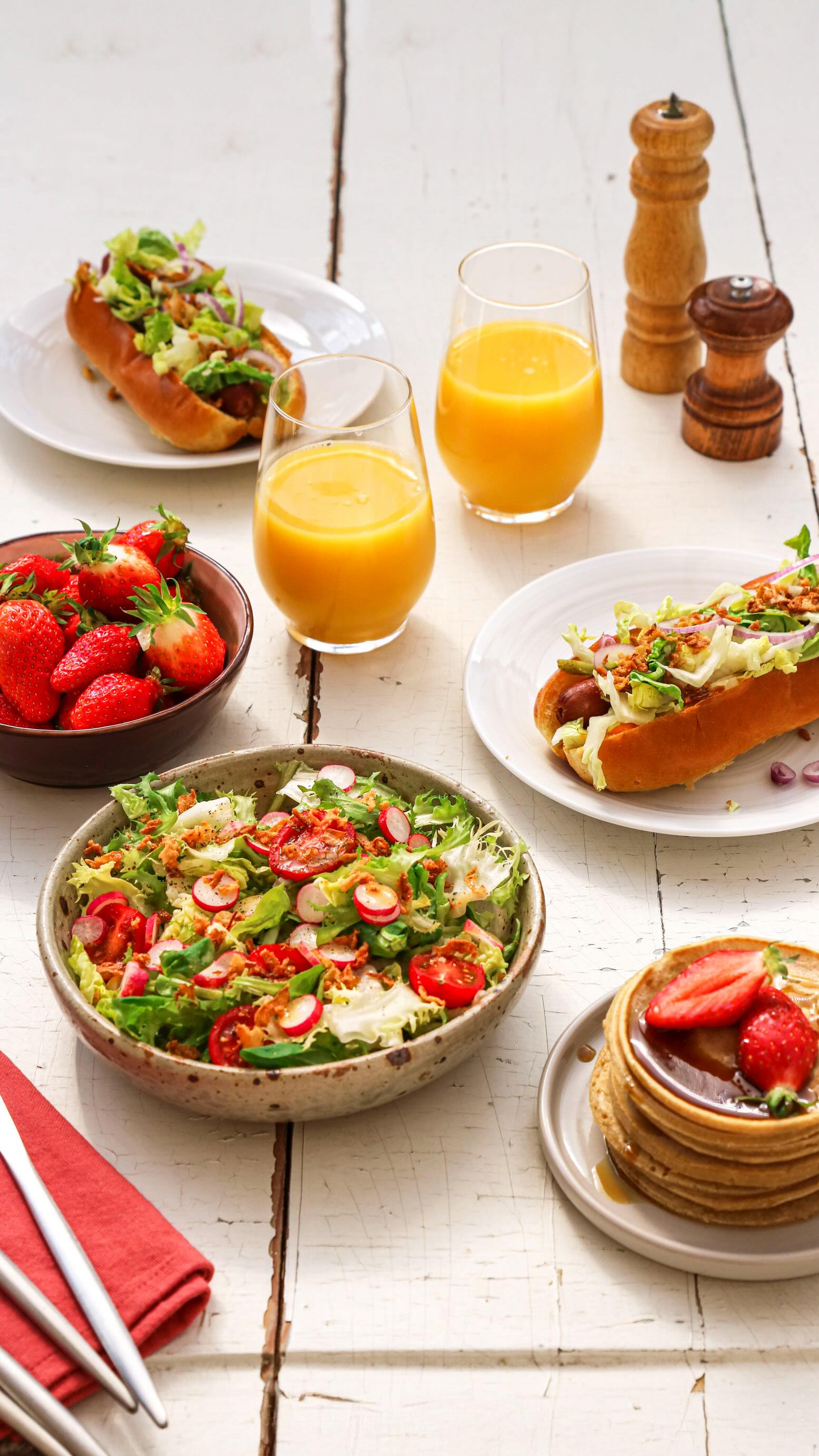 CONCOURS GOURMAND 🎁 x @classicfoodsofamerica
Une salade bien fraîche et sa vinaigrette moutarde au miel, des hot dog crispy, des pancakes et des fruits, je peux vous dire que le brunch de ce week-end était bon. 😋🥞🍓
💝 Le lot à gagner contient : des pains hot dog, des crispy onions, des saucisses de bœuf, ainsi que 3 sauces : Hot Dog Relish, Gourmet Cheddar et Honey Mustard 🌭
Pour participer il faut :
-Être abonné.e à @classicfoodsofamerica et à mon compte
- Liker et commenter la photo en invitant celles et ceux qui pourraient être intéressés 💓 (2 tags minimum)
- Bonus: partagez ce Reel dans votre story en m’identifiant 🫶
J’annoncerai le/la gagnant.e le 23 juin ! Bonne chance à tous.tes ! ☺️☀️
#concoursinstagram #concoursfrance #agagner #concoursgourmand #lotagagner #hotdog #brunchmaison #vinaigrette #moutardemiel #fraises #recettebrunch