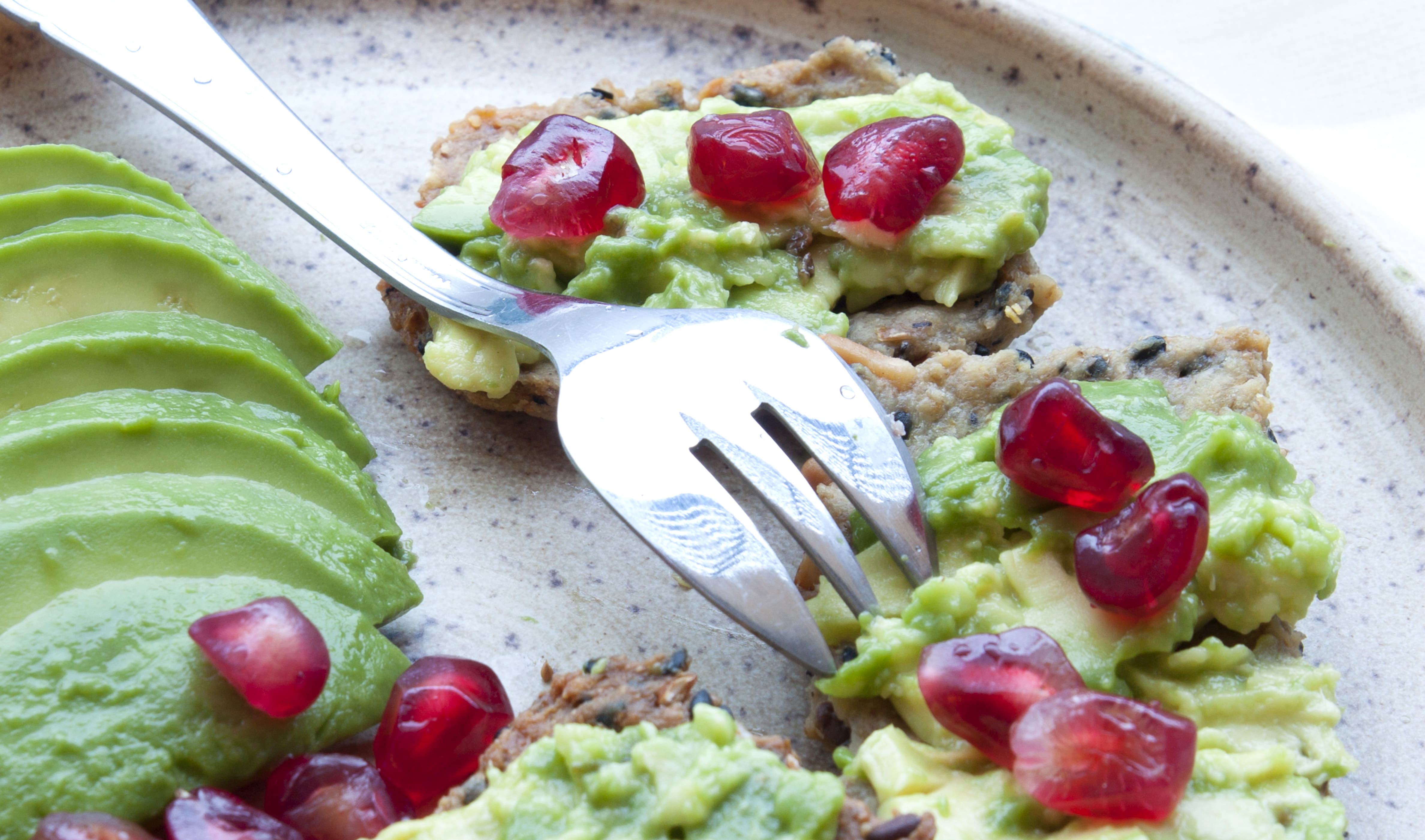 crackers-graines-avocat-grenade-guacamole-recette-blog-agathe-duchesne-agatwe-bordeaux