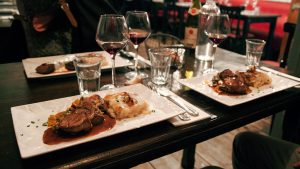 blog-agathe-duchesne-gastronomie-lyon-agatwe-bistrot-gustave-table-vin