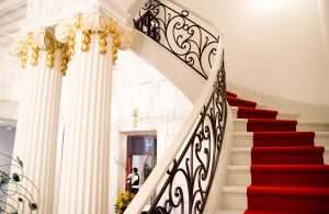 hotel-quinconces-bordeaux-degustation-biere-escalier