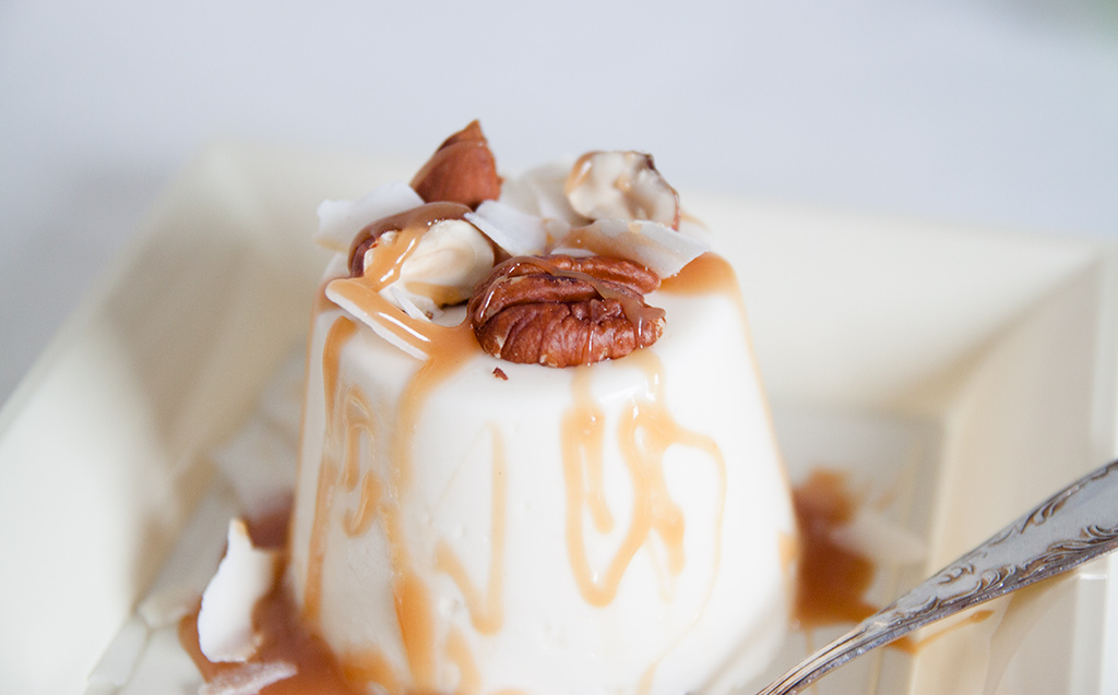 recette-panna-cotta-noix-coco-caramel-agathe-duchesne