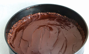 tarte-chocolat-grenade-cru-sans-cuisson-gluten-agathe-duchesne