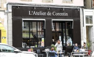 devanture-atelier-corentin-patisserie-cafe-salon-the-paimpol