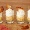 presentation-verrines-poire-miel-chantilly-yaourt-tuile